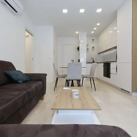 Brkic In - With Balcony Apartman *