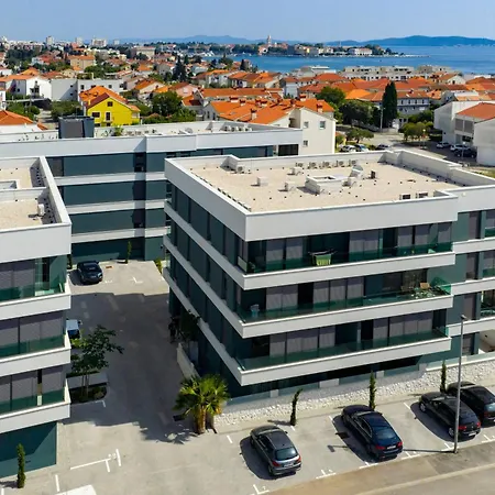 Brkic In - With Balcony Daire